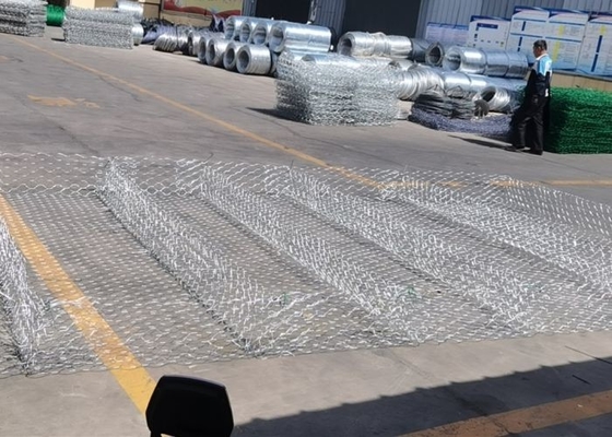 2.2m m Reno Gabion Mattress Wire Channel soldaron con autógena a Mesh Gabions For Flood Control