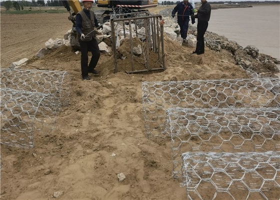 Cestas de gabión galvanizadas hexagonales trenzadas para la protección del agua y el suelo