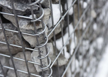 El muro de contención galvanizado sumergido caliente Gabion enjaula resistencia a la corrosión