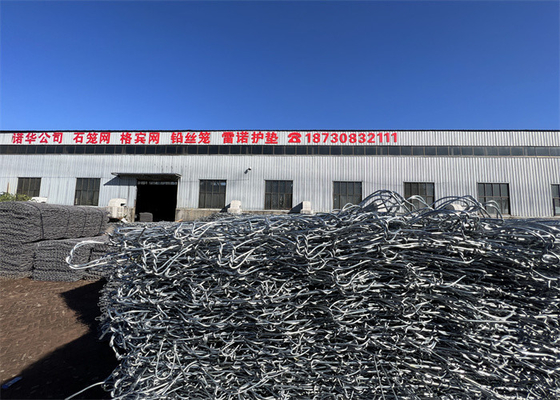 Rejas de alambre enjaulado de gabión con tamaños flexibles y acabado galvanizado o recubierto de PVC