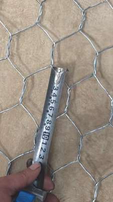 Malla de gaviones hexagonales galvanizados para estabilización de taludes