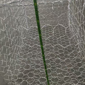 Malla de alambre de gaviones hexagonal recubierta de PVC galvanizado para estabilización de taludes