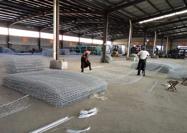 Cestas galvanizadas pesadas de Gabion del metal, jaula del metal llenada de las rocas