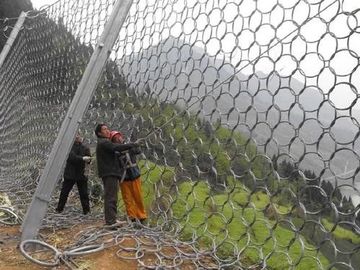 Sistema de estabilización sumergido caliente de la cuesta de la armadura llana de la malla del anillo del metal de Galvanizedsteel