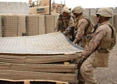 Barreras de defensa itares modernas llenas de arena con geotextil marrón, aprobadas ISO