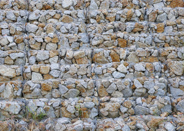 El cinc pesado cubrió el desgaste del muro de contención de la roca del alambre - muestra resistente disponible